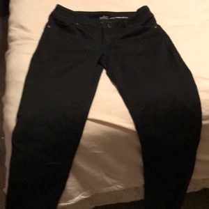 Jeans, never worn, tag fell off